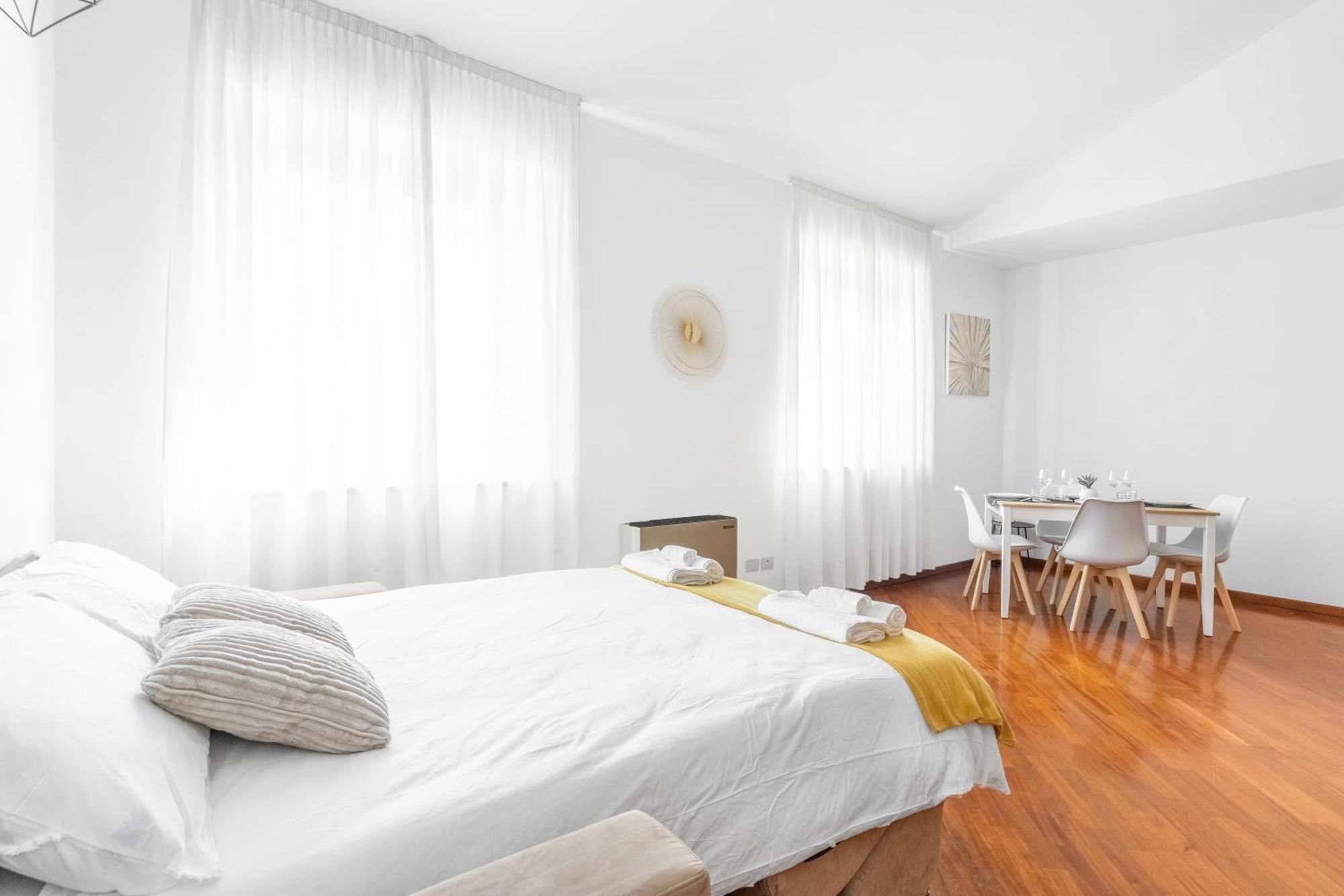 Central Luxurious Apartment Duomo A/C-Wi-Fi Free Milánó Kültér fotó